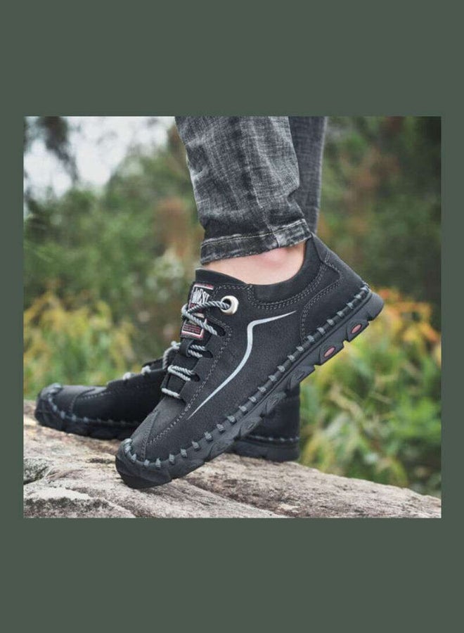 بيوينتي سنيكرز برقبة منخفضة للرحلات أسود - Image 5