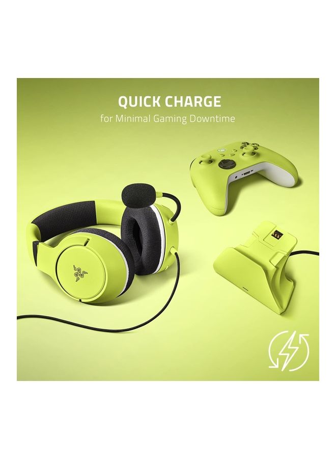 RAZER - Universal Quick Charging Stand for Xbox Series X|S: Magnetic Secure Charging - Perfectly Matches Xbox Wireless Controllers - USB Powered - Robot White (Controller Sold Separately) - Image 1