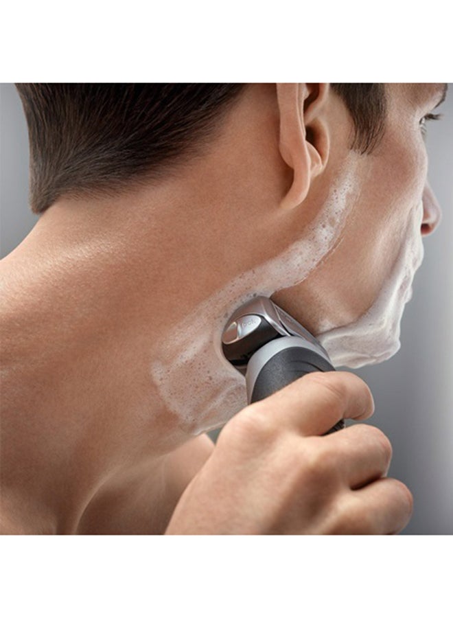 BRAUN Series 7 - 7899C Smart Sonic Technology Shaver Set Silver/Black  - Image 3