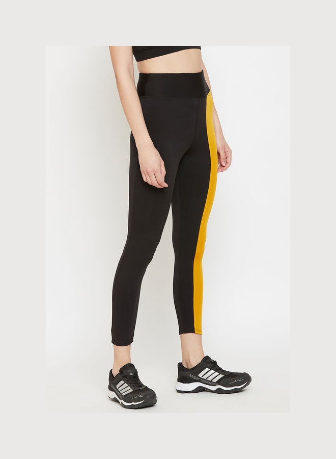 Clovia - Snug Fit Active Ankle-Length Colourblock Tights Black - Image 1