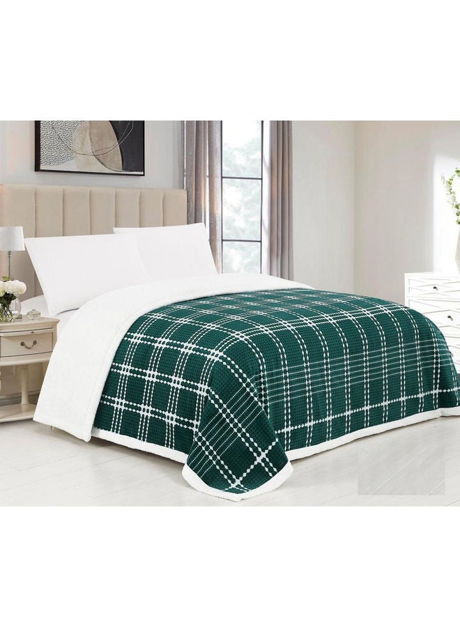 بطانية ناعمة مخمل أخضر/ أبيض King Size 200x220 cm