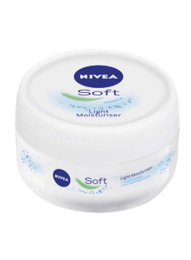 Nivea Soft Refreshingly Moisturizing Creme 300ml