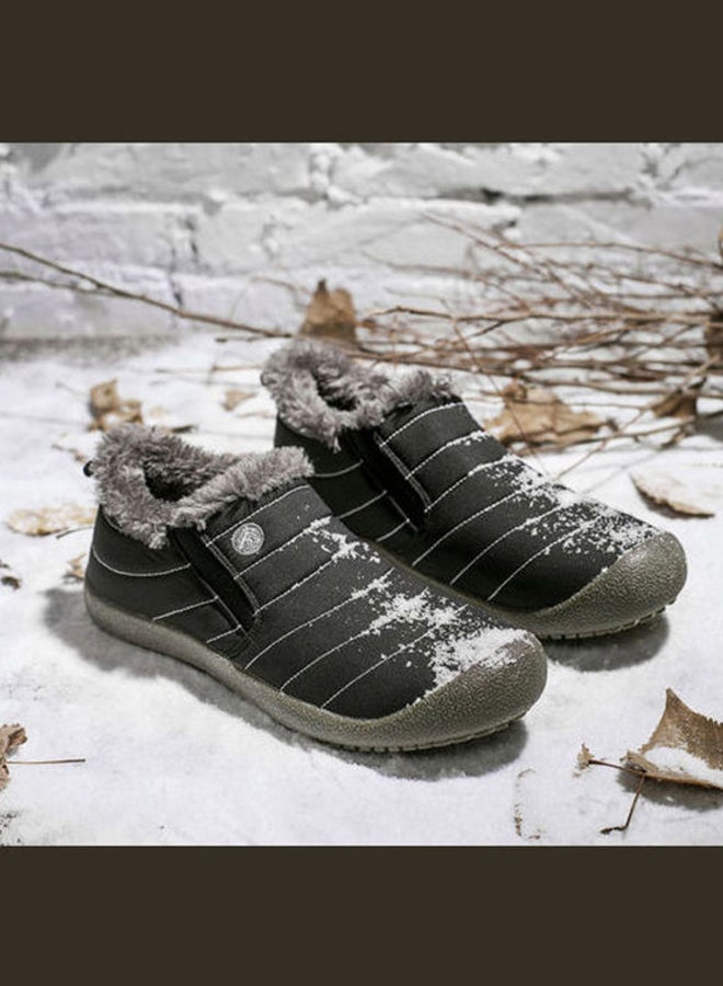 بيوينتي Plush Snow Slip-On Casual Boots Black  - Image 4