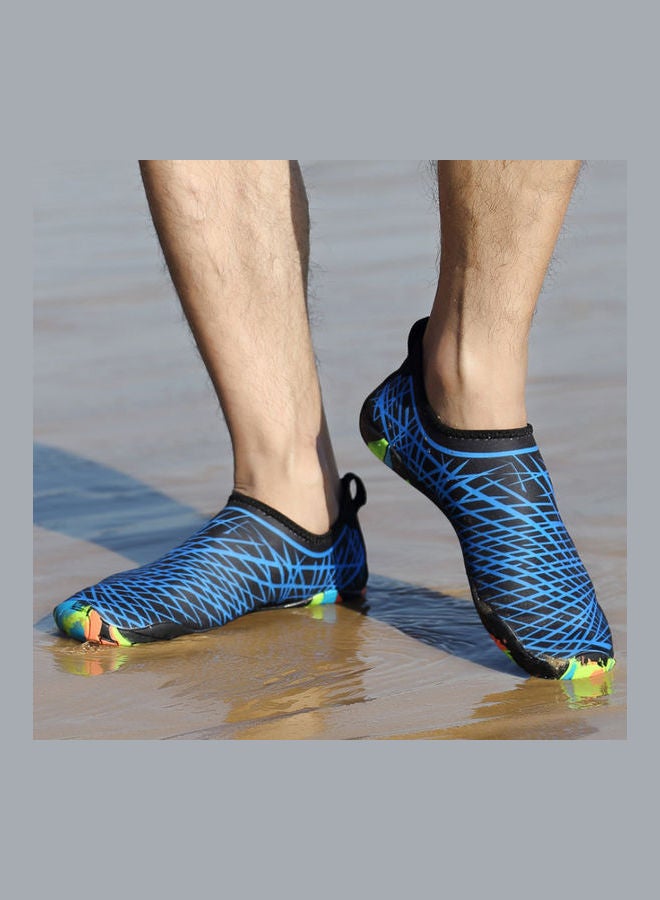 بيوينتي حذاء من دون رباط للشاطئ ونزول المياه أزرق/أسود/أبيض - Image 4