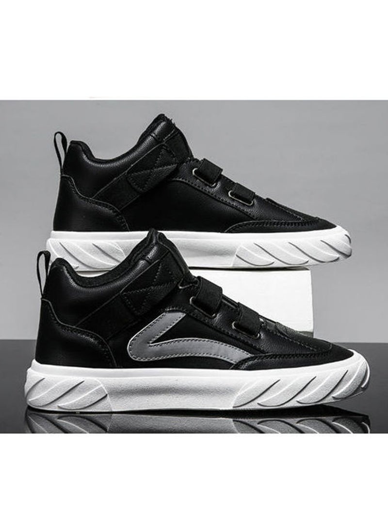 بيوينتي حذاء رياضي برباط ورقبة منخفضة أسود/ أبيض - Image 2