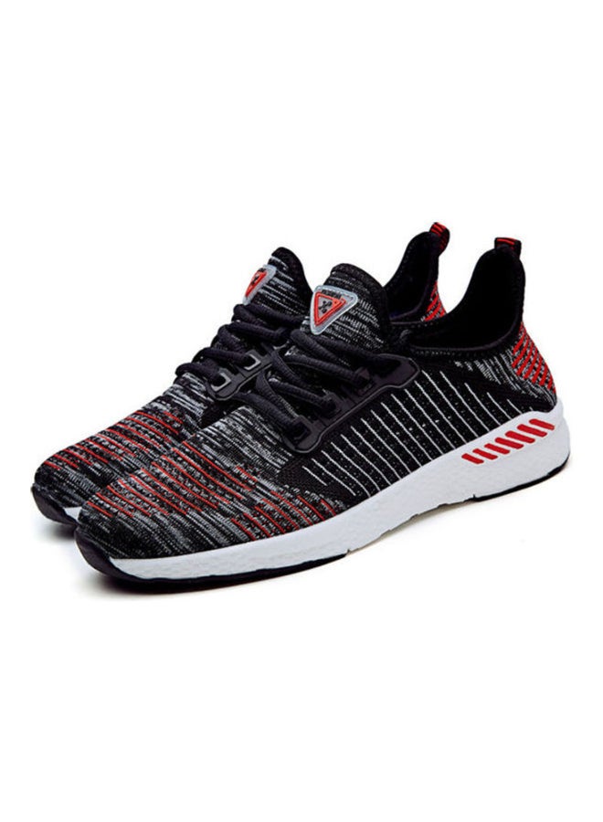 بيوينتي حذاء ركض فلاينج ثريد من القماش الشبكي أسود/أحمر - Image 1