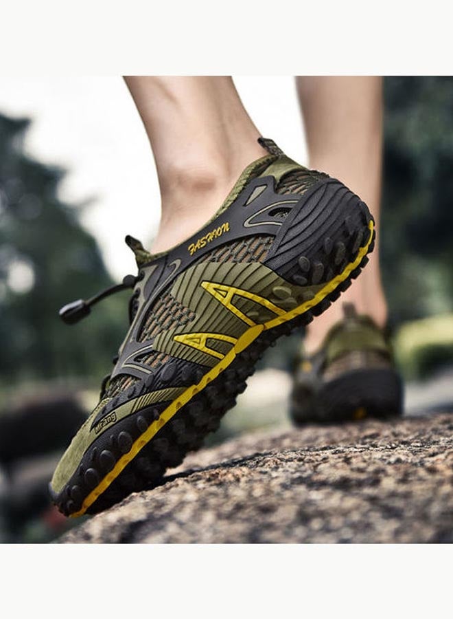 بيوينتي حذاء تسلق الجبال برباط للإغلاق ومزين بتفاصيل نسيجية للرجال أخضر/ أسود/ أصفر - Image 4