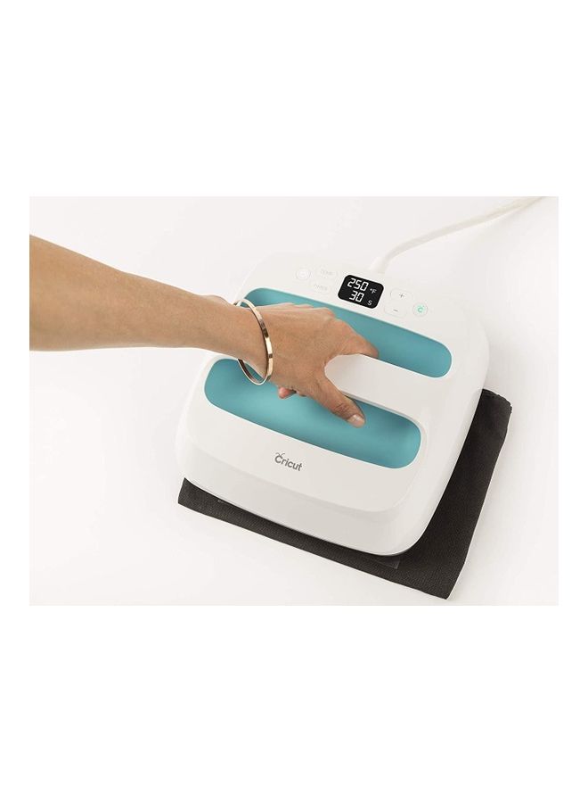 Cricut Everyday Iron-On 30x30cm 3-sheet Sampler (Classics) gold/black/silver - Image 3