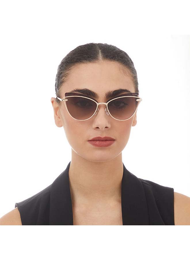 بلاك أوت نظارة شمسية ميدنايت بإطار كامل على شكل عين القطة - مقاس العدسة: 61 مم للنساء - Image 4