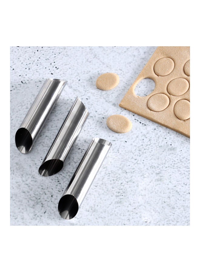 Royalford 3 -Pieces Cookie Cutter Set Silver 20cm  - Image 4