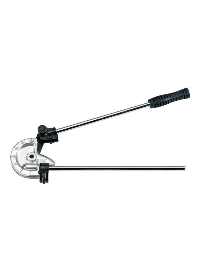 ثني الأنابيب بيدين