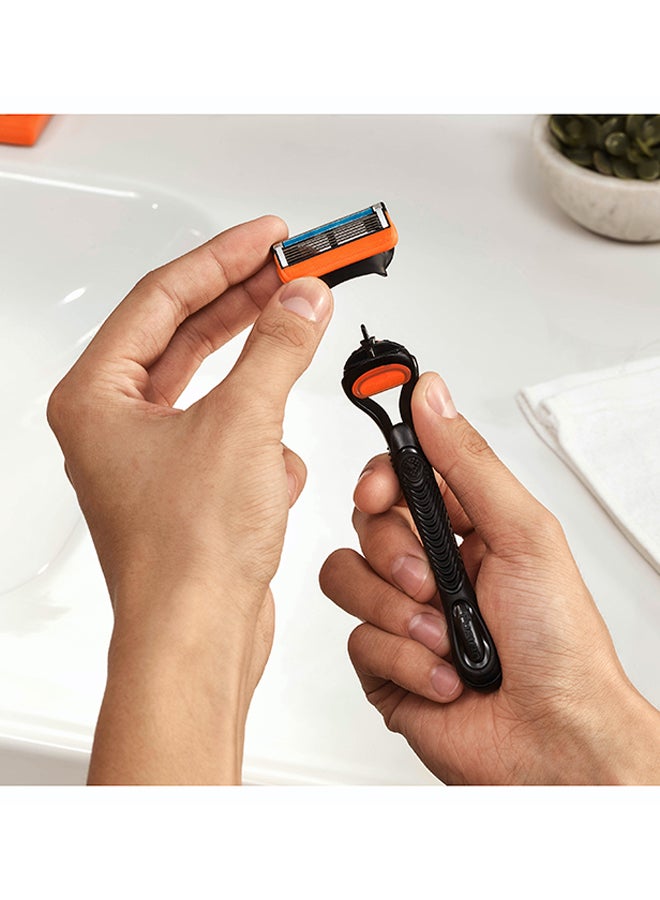 Gillette Fusion Handle With 5 Blades 69.52grams - Image 3