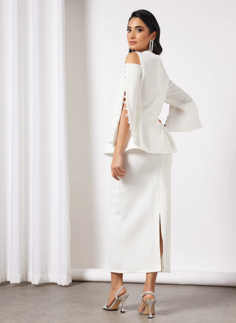 ثريدز باي اجوني فستان متوسط بتفصيلة ازرار Off-White