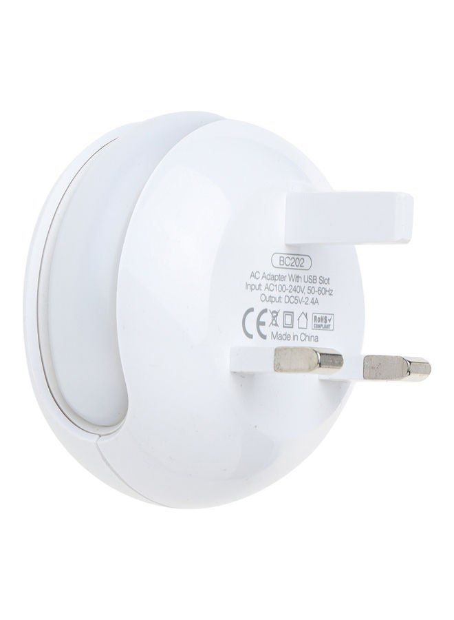 باس تيك شاحن جداري بمنفذي USB مع مصباح LED يعمل باللمس، مرفوق بكابل Type C. أبيض - Image 2