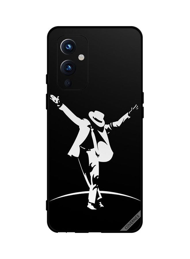 كوفرنيكس غطاء حماية لهاتف ون بلس 9 بتصميم أكشن أسود/ أبيض - Image 1