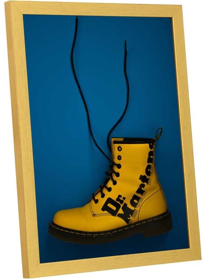 لوحة فنية بإطار لديكور الحائط بتصميم حذاء دكتور مارن مع رباط متعدد الألوان 33x43سم - Image 2