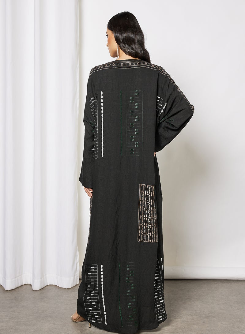 Bousni - Embroidered Bahrini Style Bisht Black - Image 1