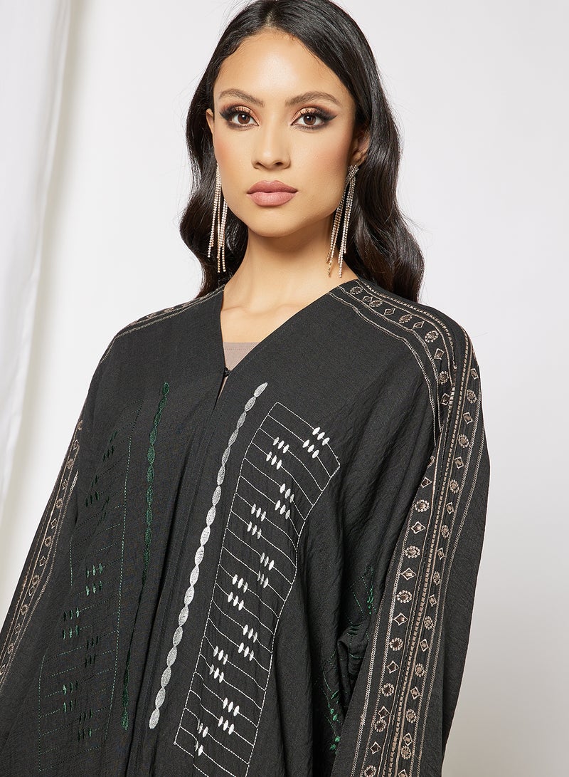 Bousni - Embroidered Bahrini Style Bisht Black - Image 1