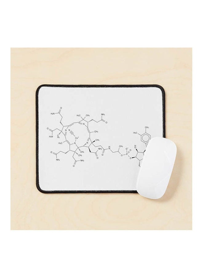 لوحة ماوس بتصميم التركيب الكيميائي لمركب الكوبالامين أو فيتامين B12. متعددة الألوان.