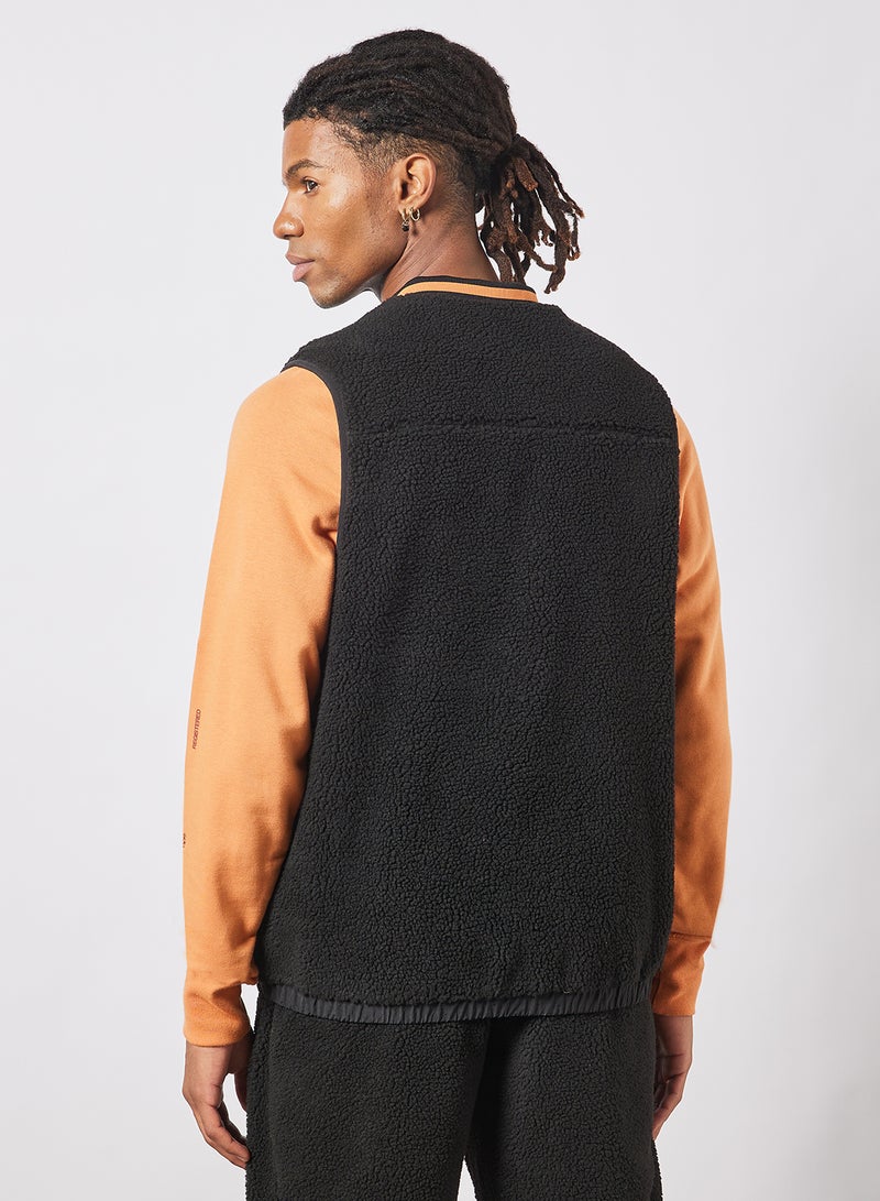 Russell Athletic - Kelsy Zip Thru Sherpa Gilet Black - Image 1