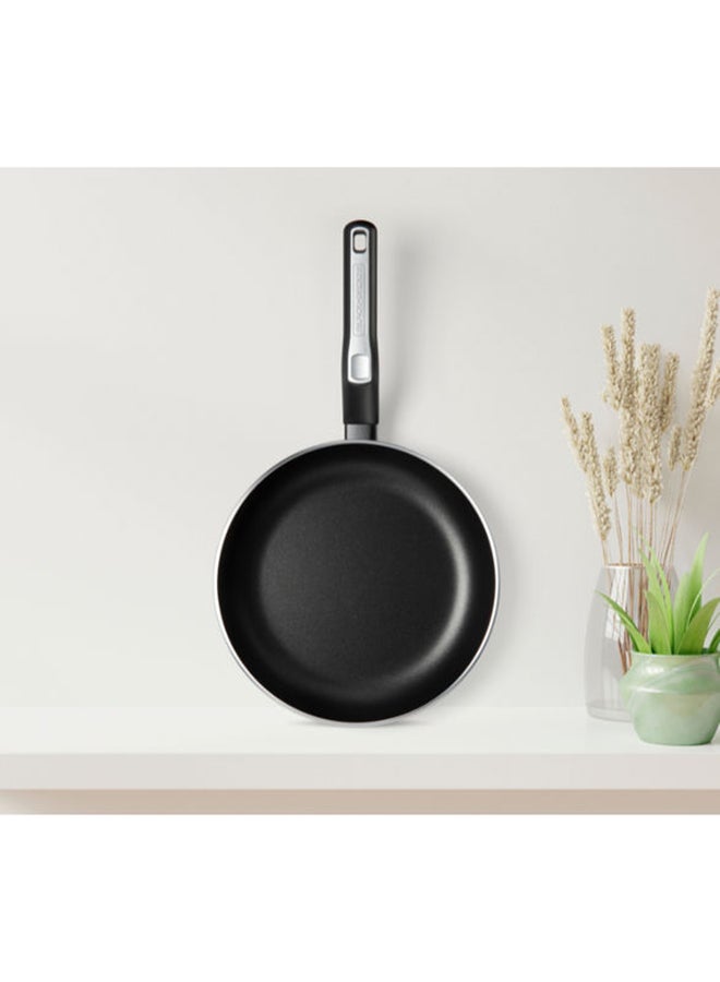 BLACK+DECKER - Non-Stick Fry Pan & Frying Pan with 5 Layer PTFE Non-Stick Spray Coating BXSFP24BME Black - Image 1