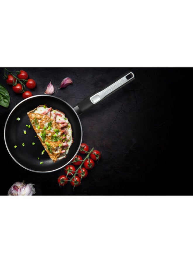 BLACK+DECKER - Non-Stick Fry Pan & Frying Pan with 5 Layer PTFE Non-Stick Spray Coating BXSFP20BME Black - Image 1