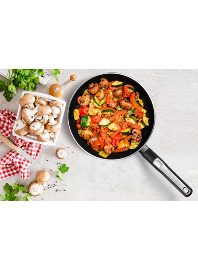 BLACK+DECKER - Non-Stick Fry Pan & Frying Pan with 5 Layer PTFE Non-Stick Spray Coating BXSFP20BME Black - Image 1
