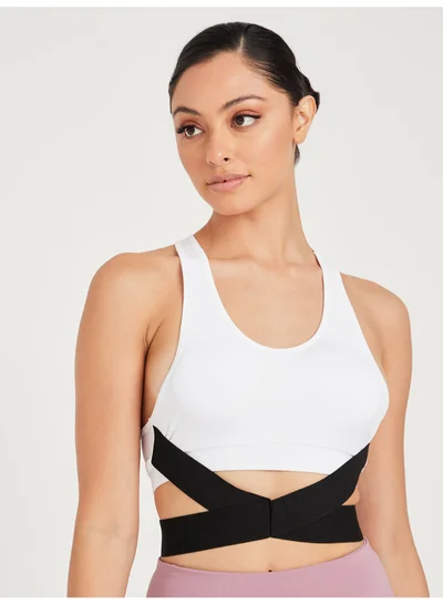 Closet By Styli Contrast Cross Front Detail Sports Bra White/Black