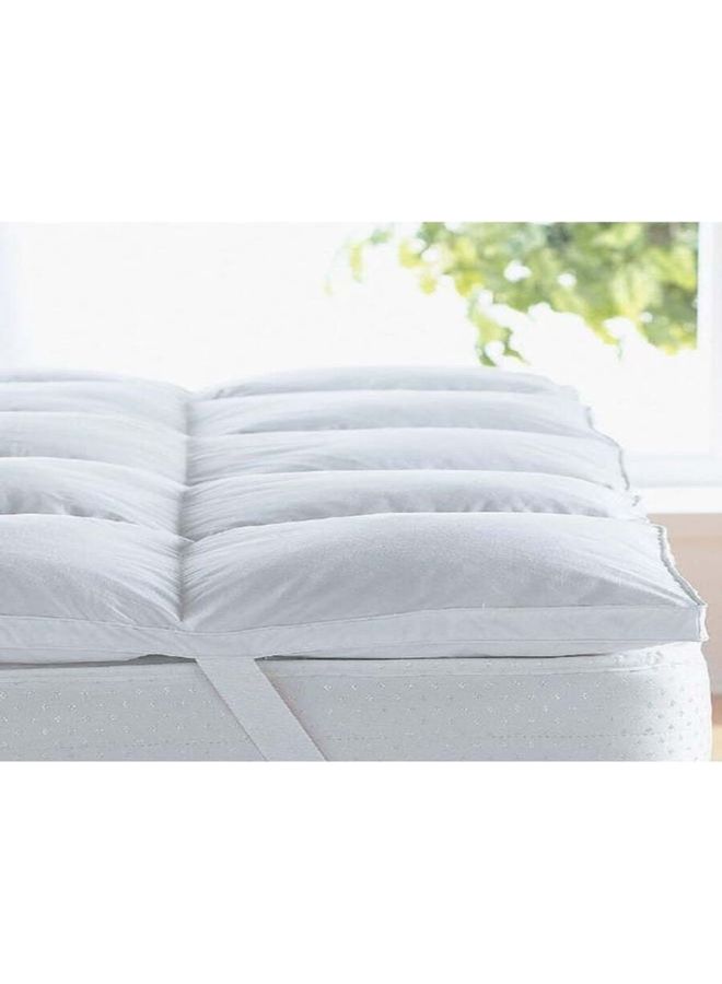 REGAL IN HOUSE Mattress Topper 4 cm Microfiber Filing With Rubber Corner Edges Cotton White 200x160cm  - Image 2