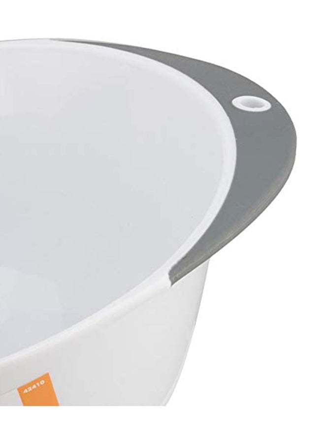 Prestige Mixing Bowl With Tpr Base White/Grey 3Liters  - Image 3
