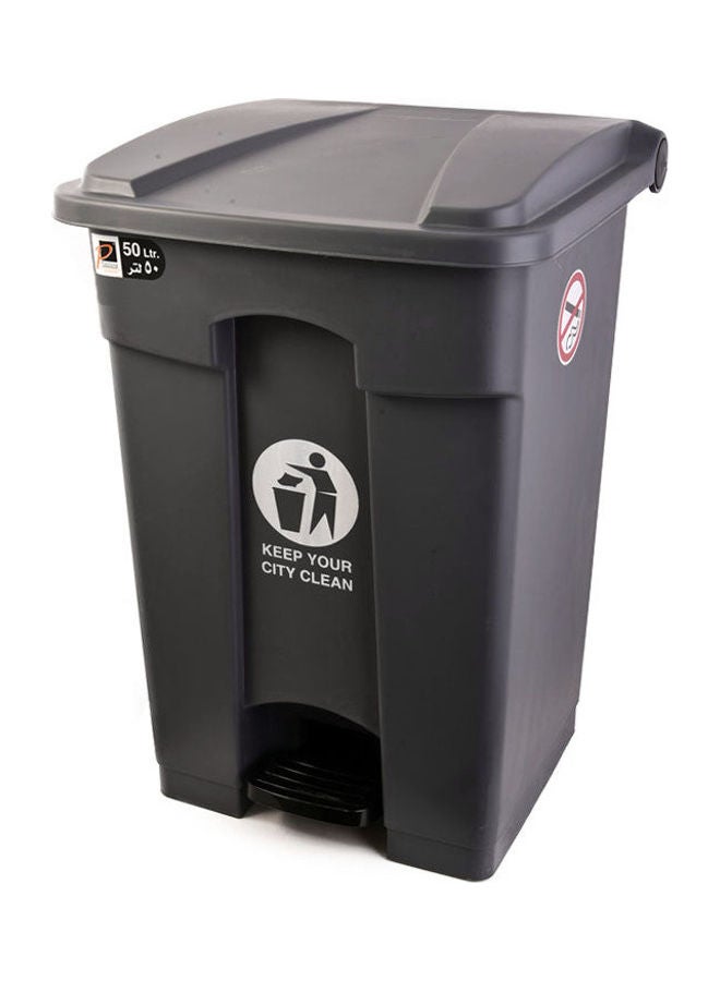 بلاستيكنا سلة المهملات مع دواسة