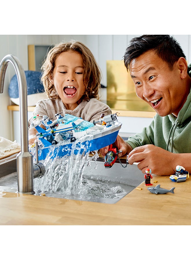 LEGO - 60277 City Police Patrol Boat 5+ Years - Image 1