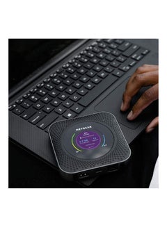 نت جير راوتر نايت هوك M1 المحمول بتقنية جيجابت LTE لون أسود.  - Image 5