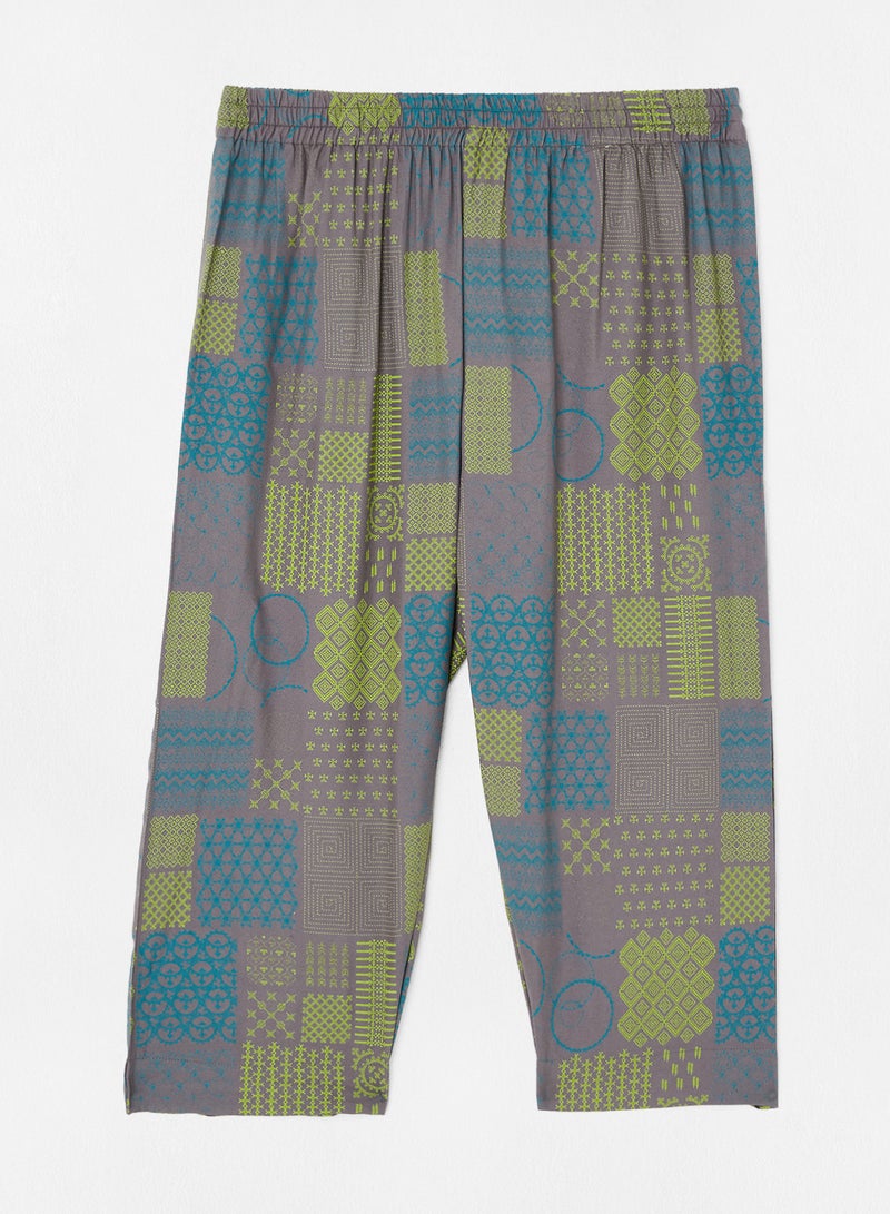 Aila Casual Comfortable Relaxed Fit Three-Quarter Pyjamas With A Matching Scrunchie Multicolour  - Image 2