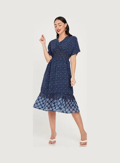 Closet By Styli V-Neck Printed Midi Dress Blue
