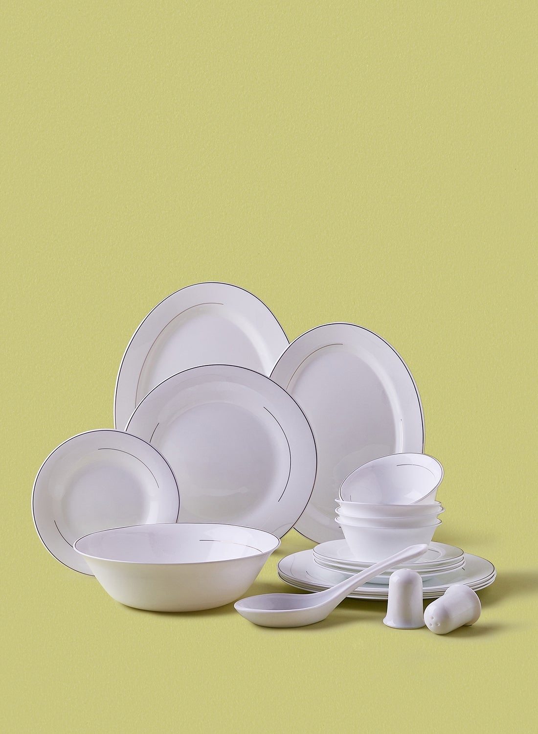 Noon East 18 Piece Opalware Dinner Set - Light Weight Dishes, Plates - Dinner Plate, Side Plate, Bowl, Serving Dish And Bowl - Serves 4 - Festive Design Gold Rim Gold White 