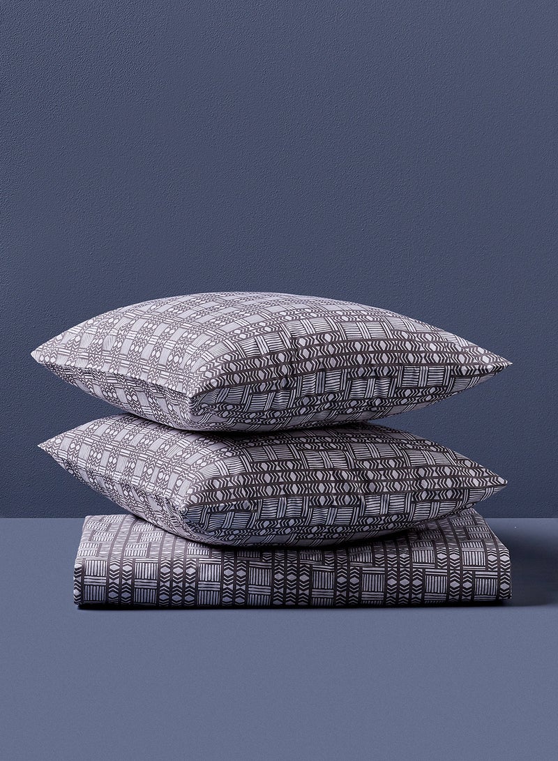 Noon East - Fitted Bedsheet Set Queen Size 100% Cotton Premium Quality 200 TC Everyday Use Breathable And Soft, With 1 Bed Sheet 150X200 Cm + 25cm And 2 Pillow Cases 50X75 Cm - Dark Grey Brick Dark Grey Brick - Image 1