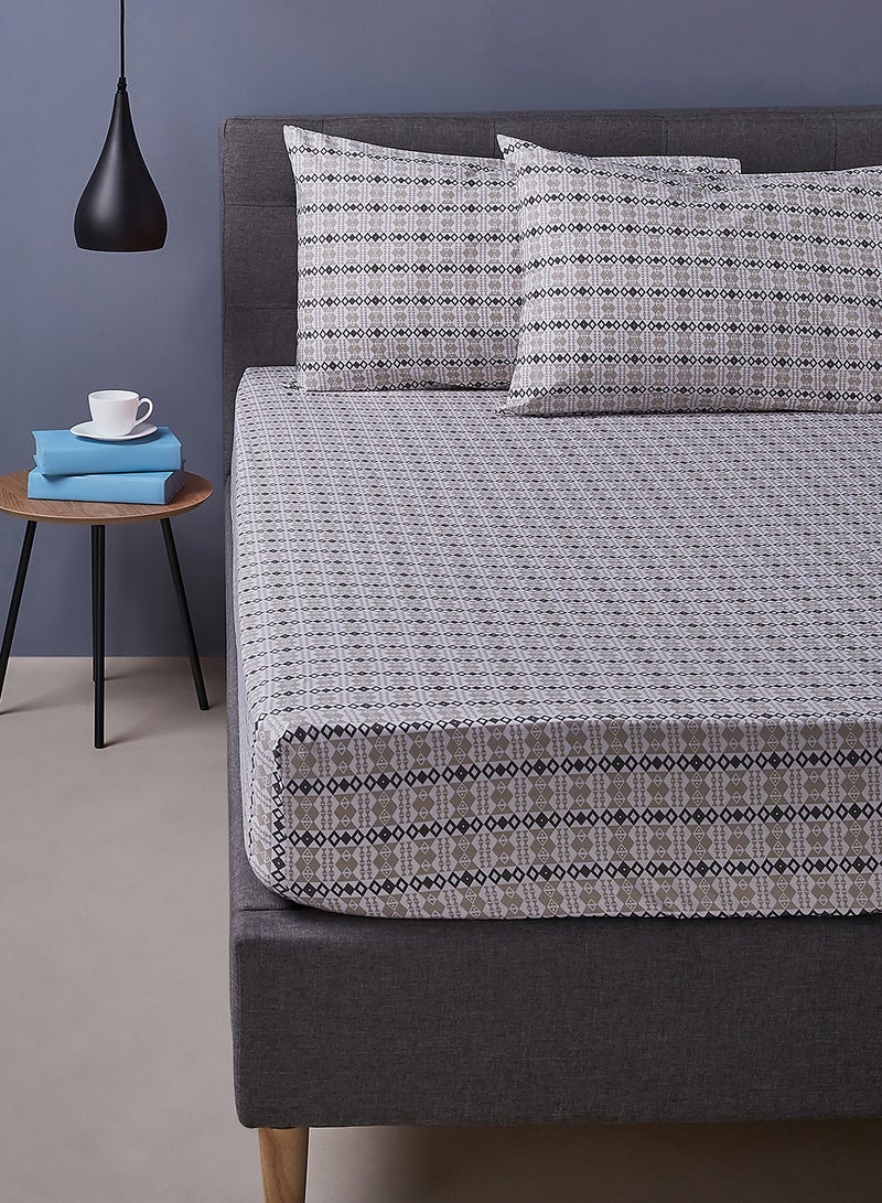 Noon East - Fitted Bedsheet Set Queen Size 100% Cotton Premium Quality 200 TC Everyday Use Breathable And Soft, With 1 Bed Sheet 150X200 Cm + 25cm And 2 Pillow Cases 50X75 Cm - Grey Grey - Image 1