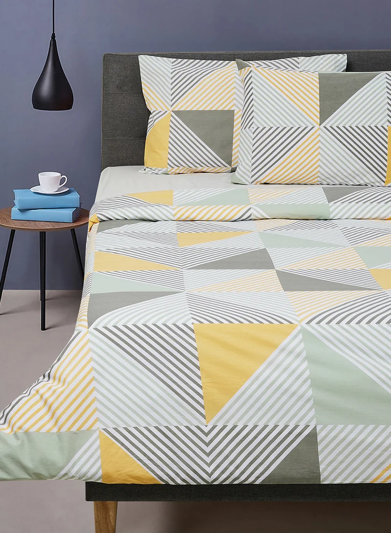 Noon East Duvet Cover Set- With 1 Duvet Cover 200X200 Cm And 2 Pillow Cover 50X75 Cm - For Queen Size Mattress - White/Yellow 100% Cotton 180 Thread Count White/Yellow Queen