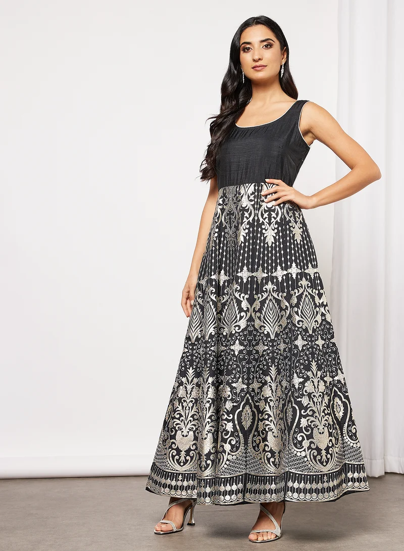 AKS Printed Flared Maxi Dress Black