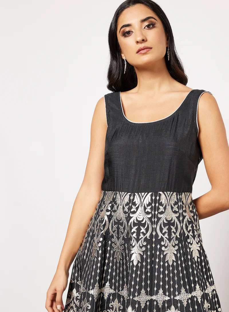 AKS Printed Flared Maxi Dress Black
