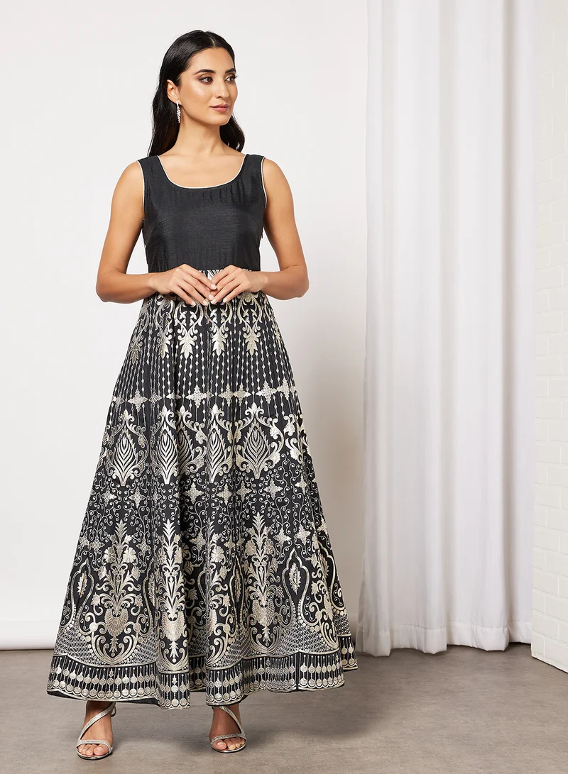 AKS Printed Flared Maxi Dress Black
