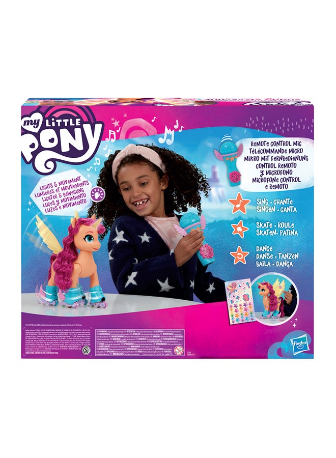 my little Pony - My Little Pony: A New Generation Movie Sing 'N Skate Sunny Starscout - Interactive 9-Inch Remote Control Toy with 50 Reactions, Lights - Image 1