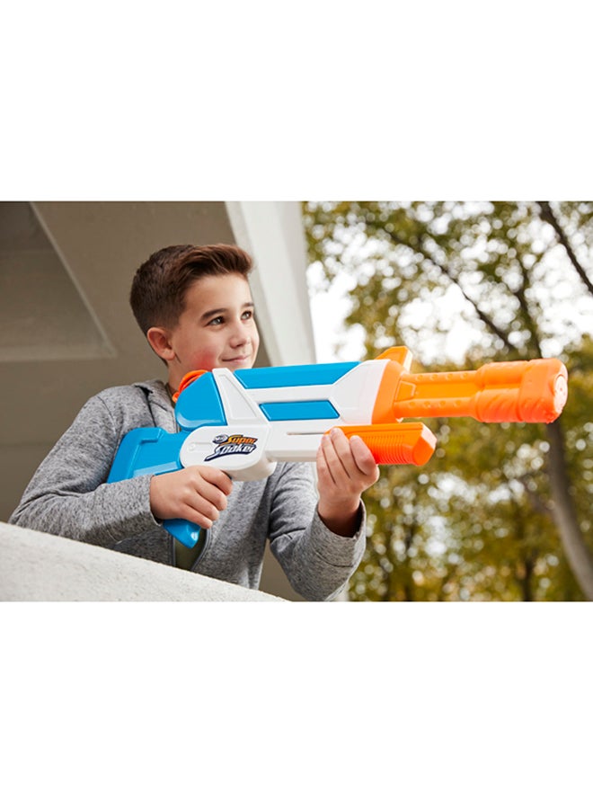 NERF Nerf Super Soaker Twister Water Blaster, 2 Twisting Streams of Water, Pump to Fire, Outdoor Water-Blasting  - Image 4