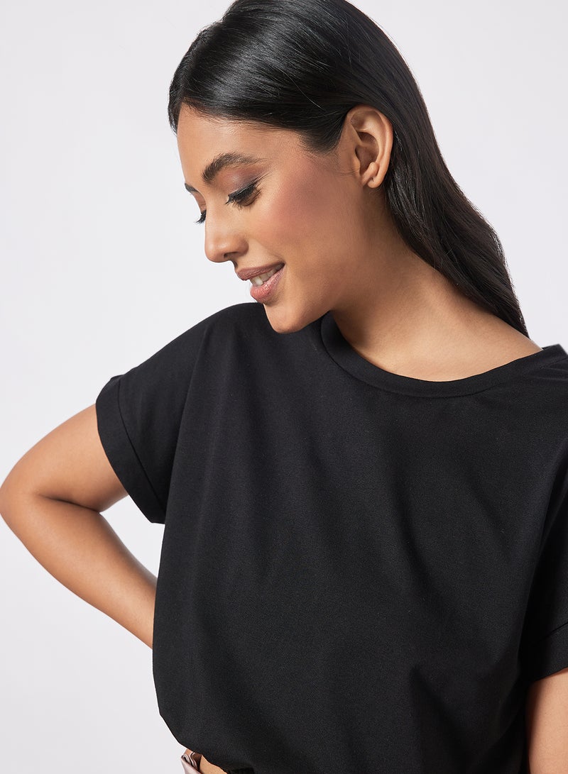 Aila Women's Solid Design Casual Crop Top Black  - Image 4