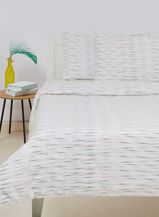 Dot Patterned White