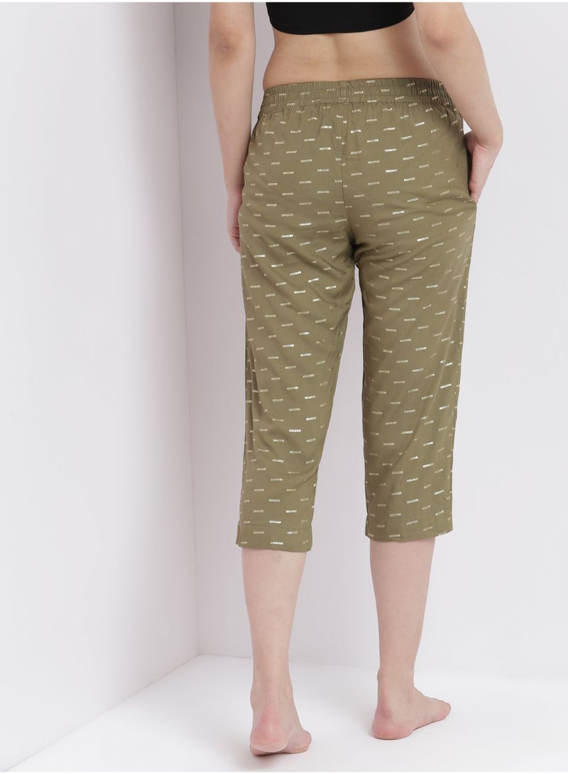 Casual Comfortable Relaxed Fit Three Quarter Pyjama Pants With Matching Scrunchie Green