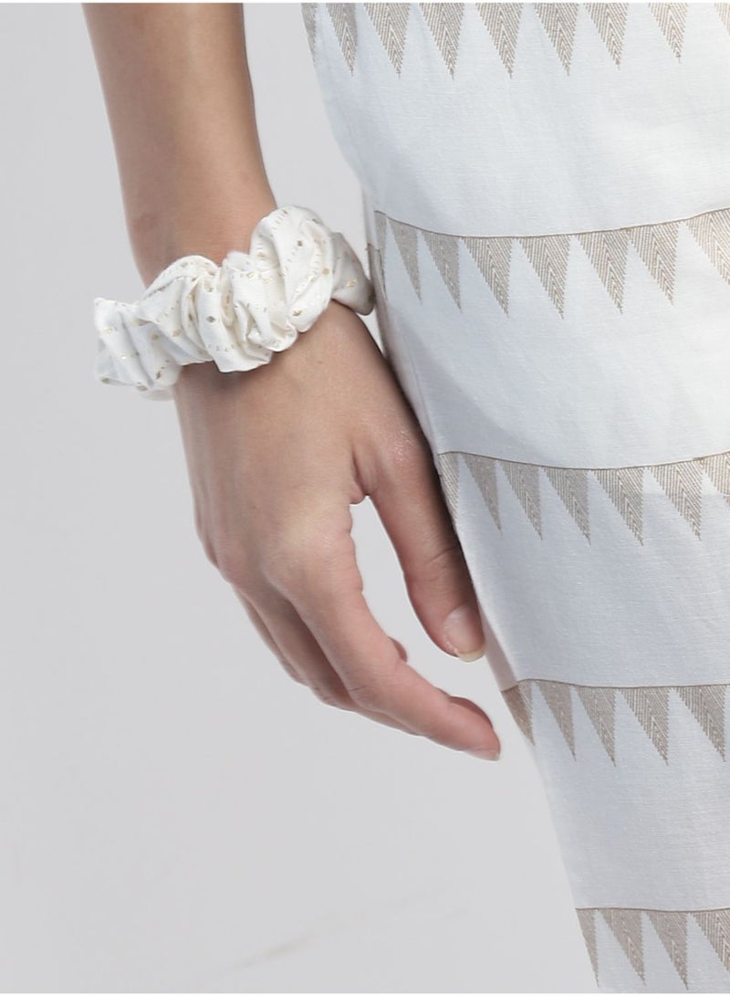 Aila Comfortable Casual Loungewear Pyjamas With A Matching Scrunchie White  - Image 4