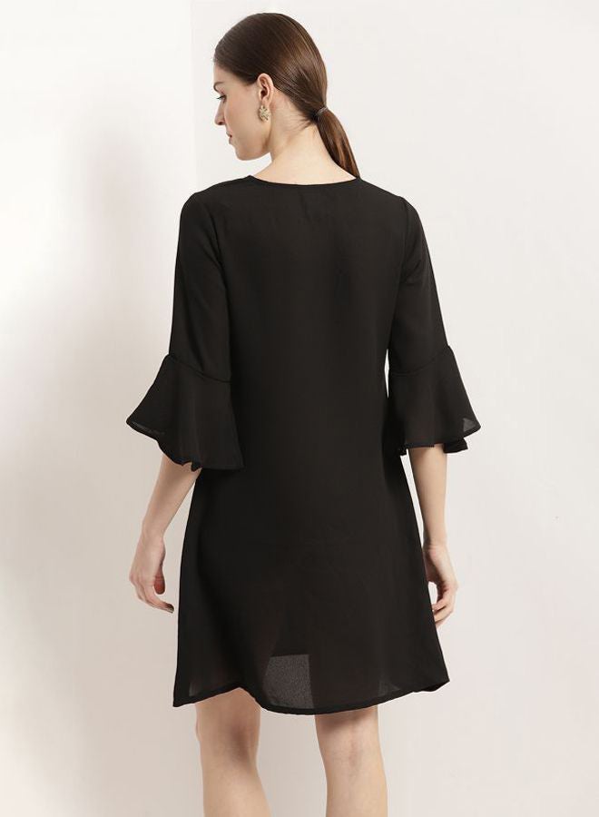 Aila - Three Quarter Sleeves Solid Shift Dress Black - Image 1