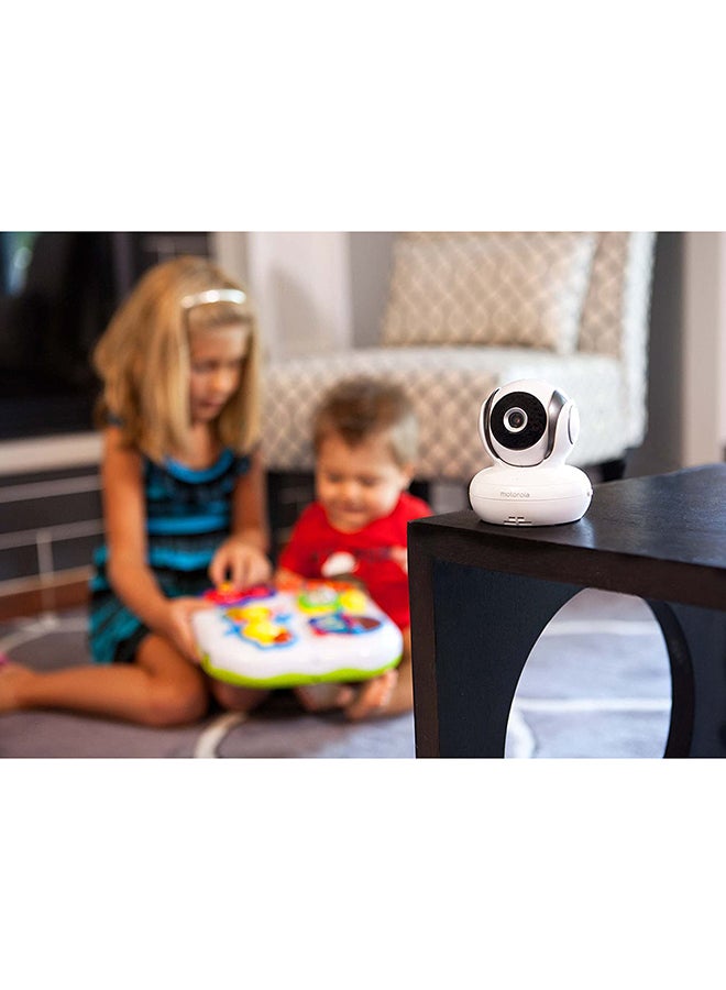 Motorola Baby - 2-Piece Digital Video Baby Monitor Set With Digital Zoom, Two-way Audio, and Room Temperature Display - Image 1